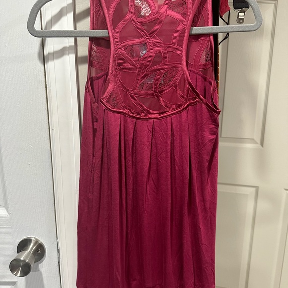 Top - Picture 4 of 5